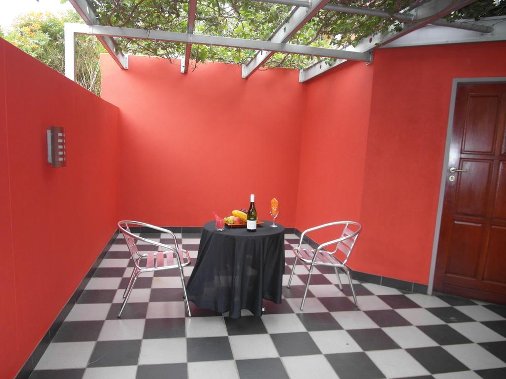 Red Square Home พริทอเรีย ภายนอก รูปภาพ