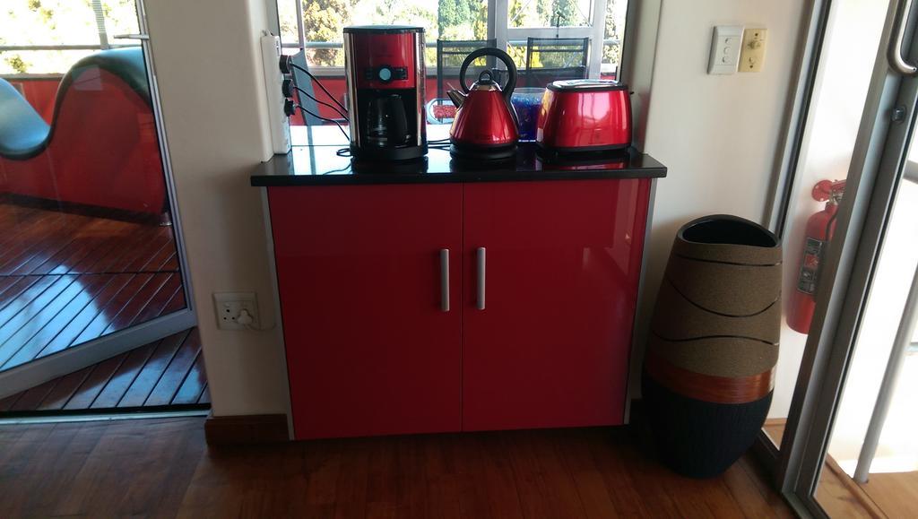 Red Square Home พริทอเรีย ภายนอก รูปภาพ
