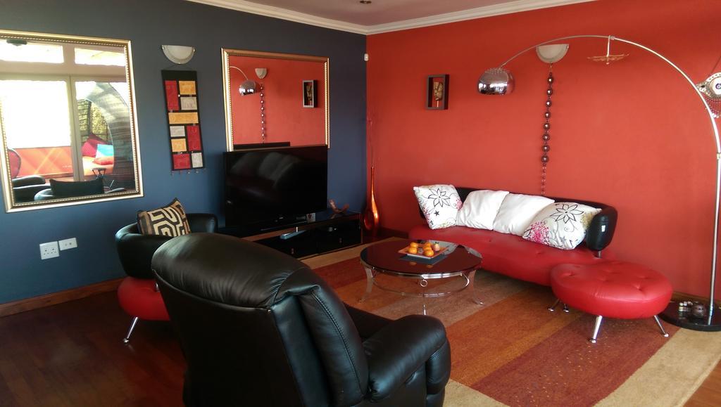Red Square Home พริทอเรีย ภายนอก รูปภาพ