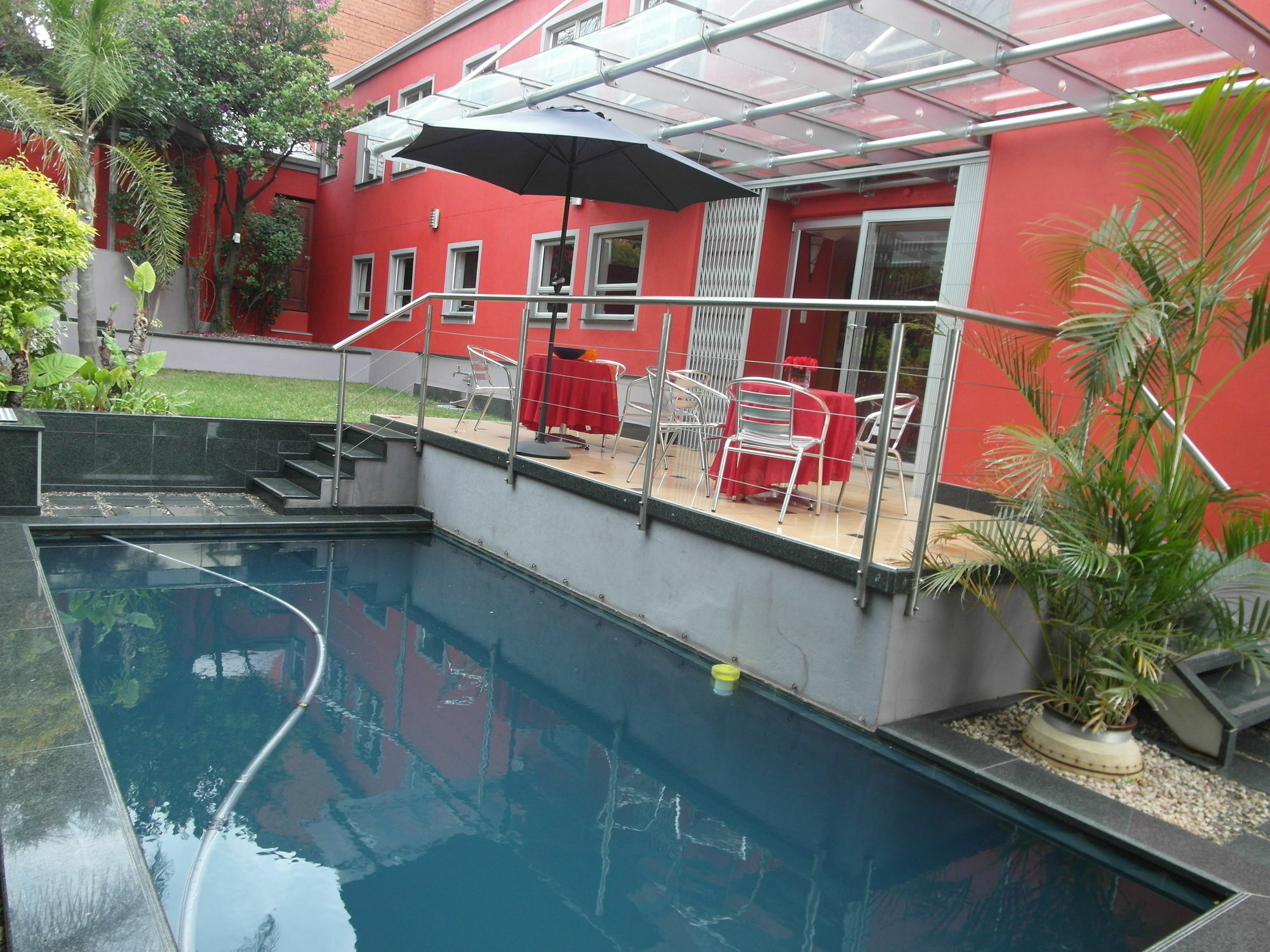 Red Square Home พริทอเรีย ภายนอก รูปภาพ